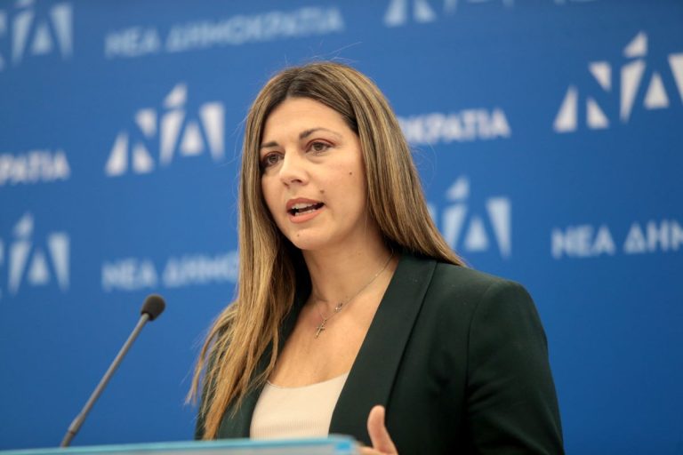 Η Ζαχαράκη έφερε την παιδεία στον 21ο αιώνα: Μεταγραφές-αστραπή σε φοιτητές