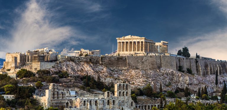 Financial Times για τα 10 χρόνια από το 2015: Πως «αναστήθηκε» η Ελλάδα