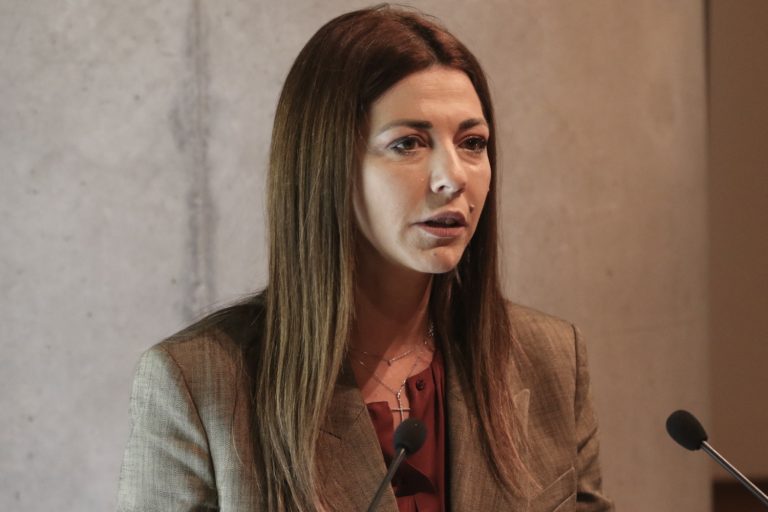 Σοφία Ζαχαράκη: «Είμαστε και θα παραμείνουμε δίπλα στους μαθητές, στους γονείς και στους εκπαιδευτικούς της μαθήτριας από την Κοζάνη»