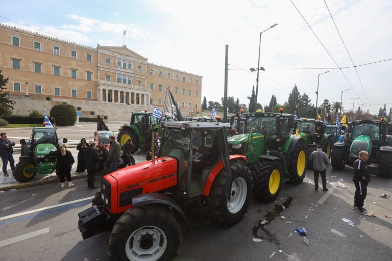 «Γκρίνια» στη κυβέρνηση από έξι βουλευτές της ΝΔ που ζητούν άρση αποκλεισμών αγροτών από το Μέτρο 23