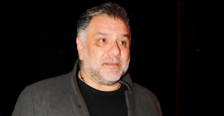 Γρηγόρης Αρναούτογλου: «Υπάρχει παρασκήνιο για τη βραδινή εκπομπή της Ζέτας Μακρυπούλια»