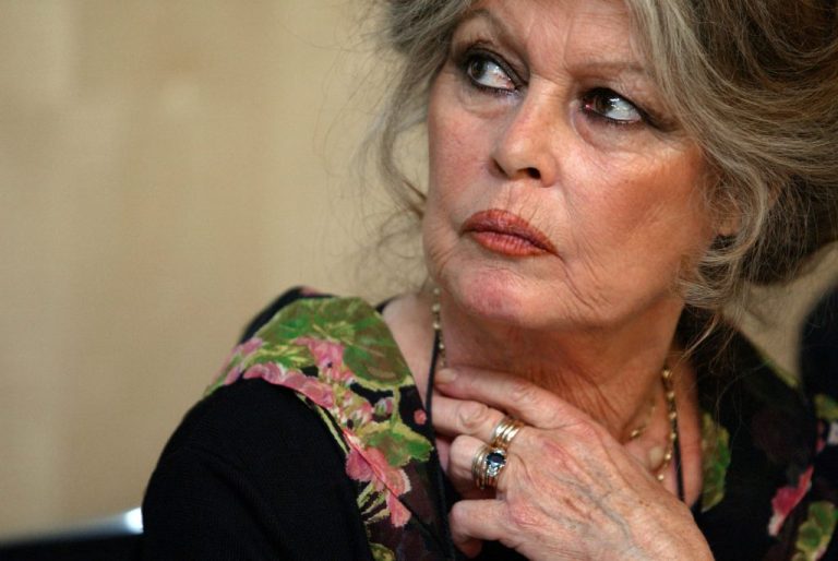 Μπριζίτ Μπαρντό: Παρούσα στην κηδεία η Μαρίν Λεπέν, εκτός ο Μακρόν