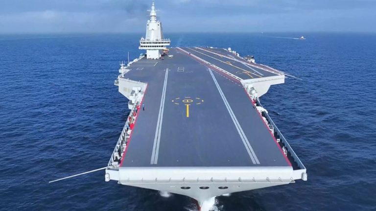 Αεροπλανοφόρο Fujian: Επίδειξη ισχύος από την Κίνα (photo+video)