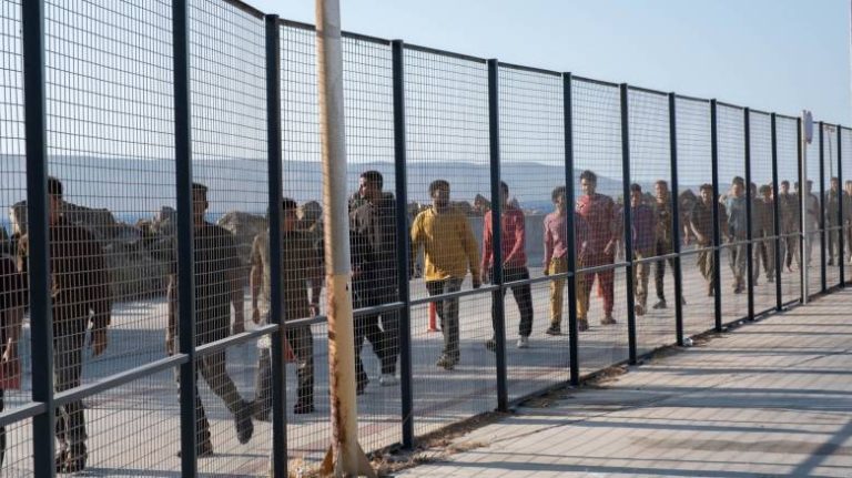 Μεταναστευτικό: Από τις διακηρύξεις στις απελάσεις – Η ευρωπαϊκή στροφή που αλλάζει το παιχνίδι