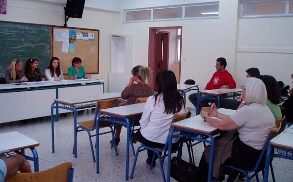 Νέα δράση του Υπ. Παιδείας καλεί τους γονείς στα θρανία