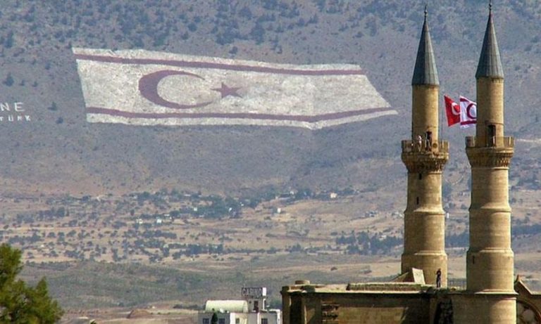 Ένταση στην Τουρκία για τα κατεχόμενα: Τι δηλώνουν στην «P» οι Δημήτρης Ηλιόπουλος-Περικλής Νεάρχου