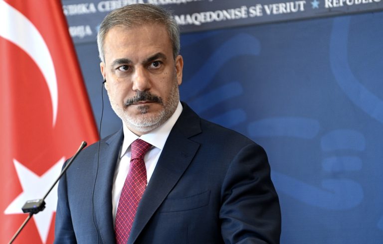 Μητσοτάκης στο «στόχαστρο» Φιντάν: «Μόνο ο Έλληνας πρωθυπουργός ποζάρει για φωτογραφίες στο Τελ Αβιβ» (Video)