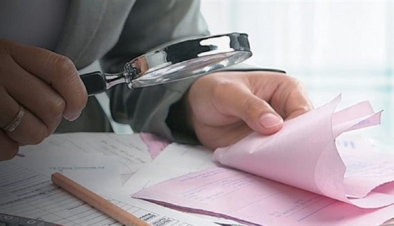ΑΑΔΕ: Σαρωτικοί έλεγχοι σε περιουσίες εφοριακών και οικογενειών τους έπειτα από καταγγελίες πολιτών