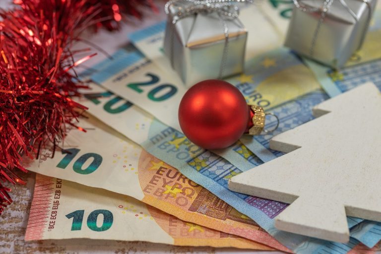 Χριστουγεννιάτικη φορολοταρία: Οι υπερτυχεροί που κερδίζουν από 100.000 ευρώ