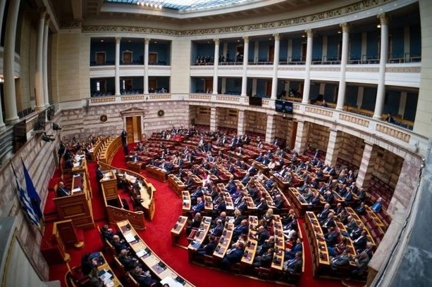 ΟΠΕΚΕΠΕ: Συνεδριάζει η Βουλή για τη σύσταση προανακριτικής επιτροπής για Λιβανό – Αραμπατζή