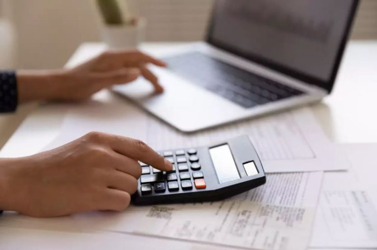 ΑΑΔΕ: Νέα μείωση του κενού ΦΠΑ – Υποχώρησε 61% σε έξι χρόνια