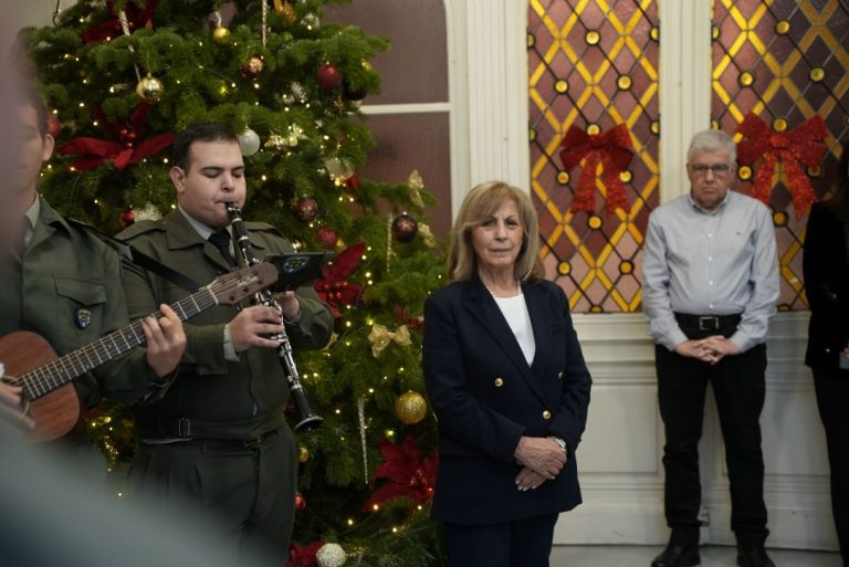 «Καλήν Εσπέρα» στους… τοπικούς άρχοντες της Θεσσαλονίκης (PHOTOS)