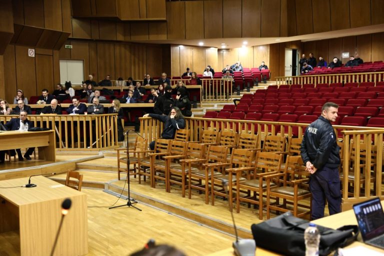 Κορυφώνεται η δίκη της «Χρυσής Αυγής» – Σήμερα η εισαγγελέας ολοκληρώνει την αγόρευσή της