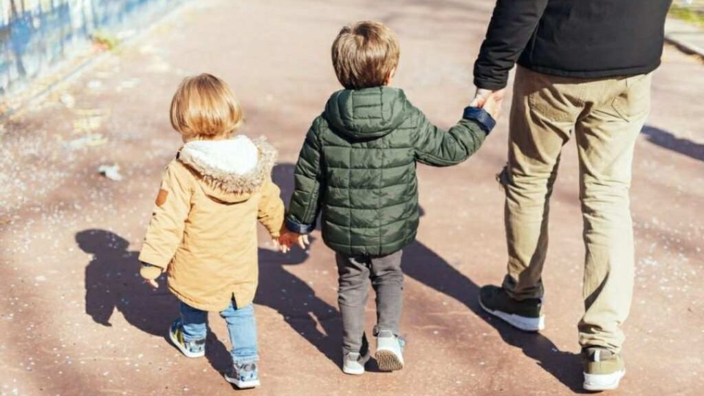 Επίδομα παιδιού Α21: Γιατί κλείνει προσωρινά η πλατφόρμα 8 – 29 Μαίου;