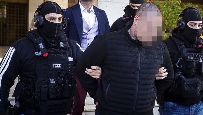 Φοινικούντα: Τη Δευτέρα πήραν προθεσμία να απολογηθούν οι δύο συλληφθέντες για το διπλό φονικό (Video)