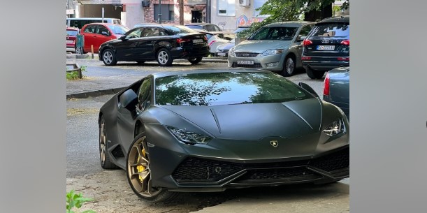 «Λούης» ο οδηγός Lamborgini-Παράτησε το super car στη μέση του δρόμου για να αποφύγει το αλκοτέστ (Video)