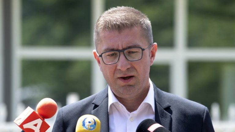 Συνεχίζει να προκαλεί με τα περί… σκέτης «Μακεδονίας» ο Μίτσκοσκι