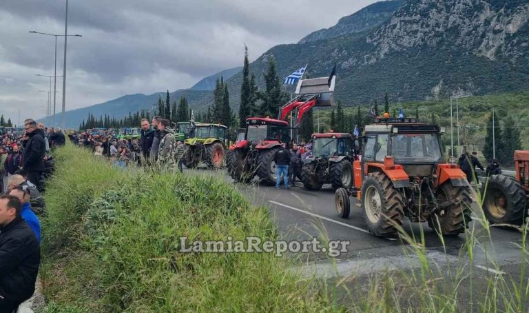 Έκλεισαν την Αθηνών-Λαμίας στον Μπράλο οι αγρότες (VIDEO)