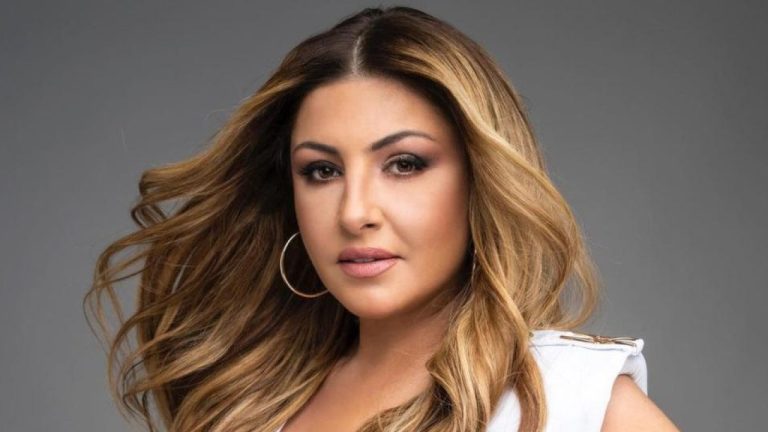 Έλενα Παπαρίζου: Σοκ με ξαφνική αδιαθεσία – Μεταφέρθηκε εσπευσμένα στο νοσοκομείο