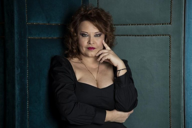 Νικολέτα Βλαβιανού: «Μόνο σπίτι, κρεβάτι και εκκλησία»