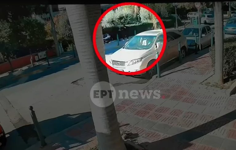 Βίντεο-ντοκουμέντο! Πώς έστησαν καρτέρι, εξαπάτησαν και έκλεψαν 83χρονη στη Βούλα