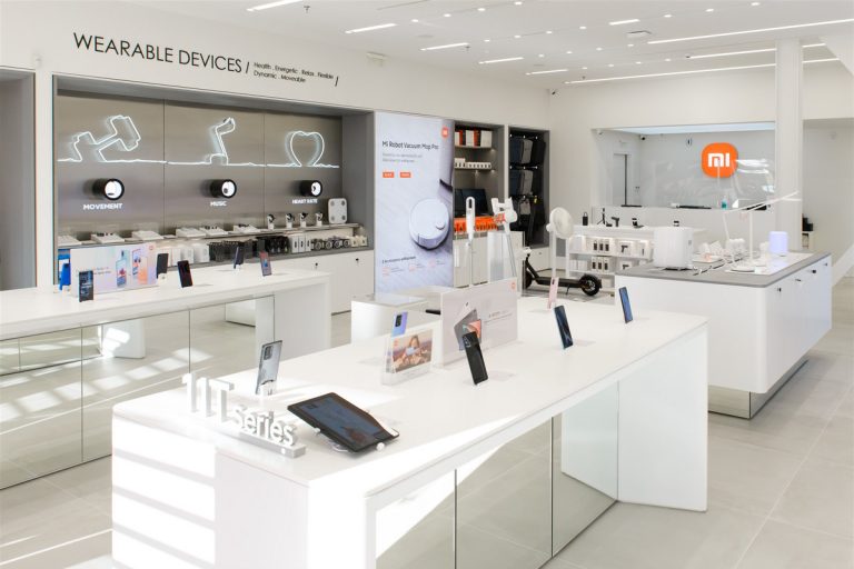 Η Info Quest Technologies διασπά το δίκτυο Xiaomi Stores και το ενσωματώνει στη RetailCo Hellenic