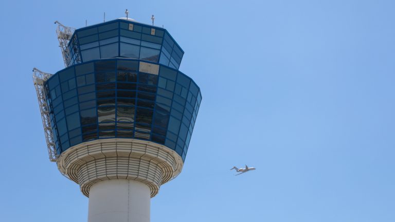 Πλήρης δικαίωση για την ΕΕΕΚΕ: «Το πόρισμα για την κατάρρευση του FIR Αθηνών αποκαλύπτει την αλήθεια»