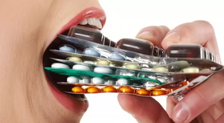 Αντιβιοτικά: Σκότωσε τα βακτήρια μέσα σου και μετά αναρωτήσου γιατί τρέμεις από άγχος