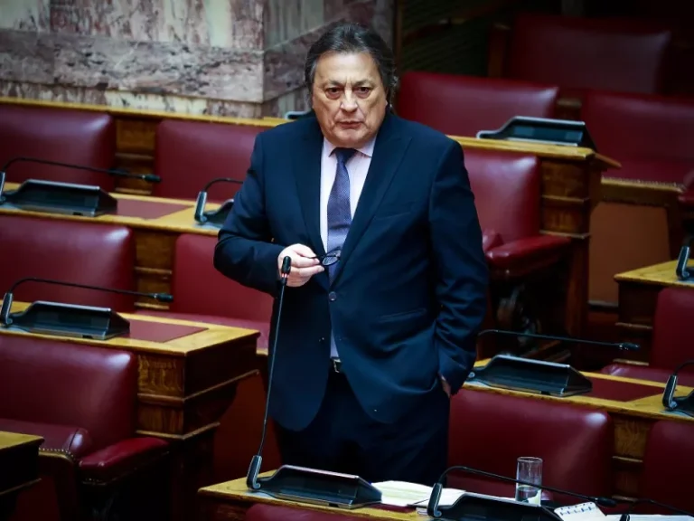«Φαλτσάρουν» επικίνδυνα οι μεταγραφές Ανδρουλάκη – Όμορα κόμματα λέει ο Αυλωνίτης, Τσίπρας και Ζωή (video)