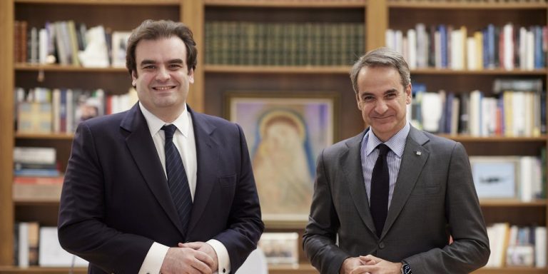 Το αμερικανικό «μπόνους» στους… Κυριάκους! – Η ΕΥΔΑΠ, η Netcompany, η… αποχέτευση και οι επενδύσεις