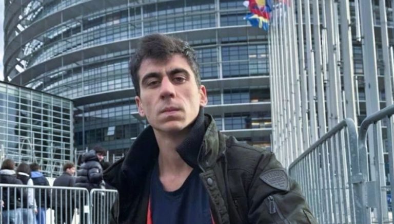 «Φειδίας-Gate»: Το συμβόλαιο-φάντασμα «γκρεμίζει» το αφήγημα του Eυρωβουλευτή για το γραφείο με την πισίνα (PHOTO)