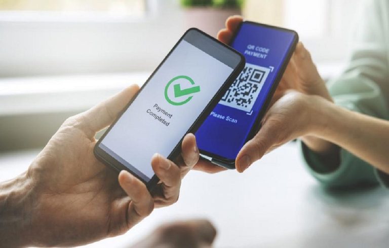 Προσοχή! Φόρος «παγίδα» στις μεταφορές χρημάτων μέσω IRIS για γονείς και παιδιά