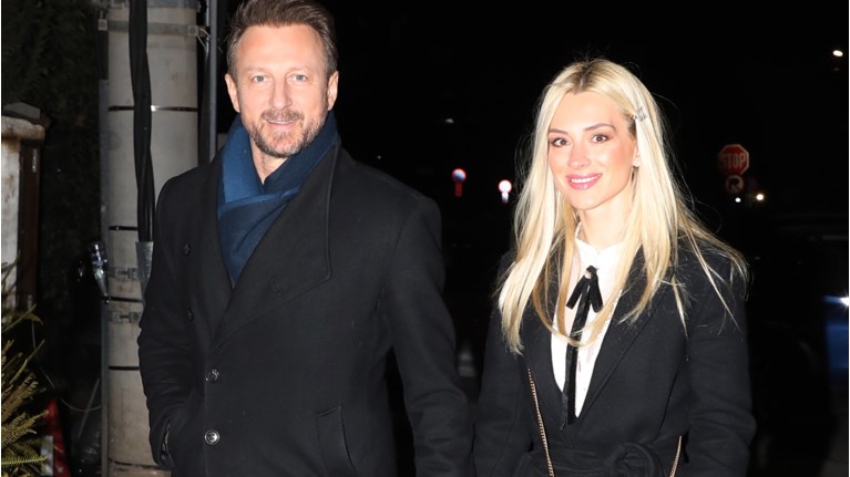 Ο Κώστας Καραφώτης έγινε μπαμπάς: Η πρώτη φωτογραφία μέσα από το μαιευτήριο