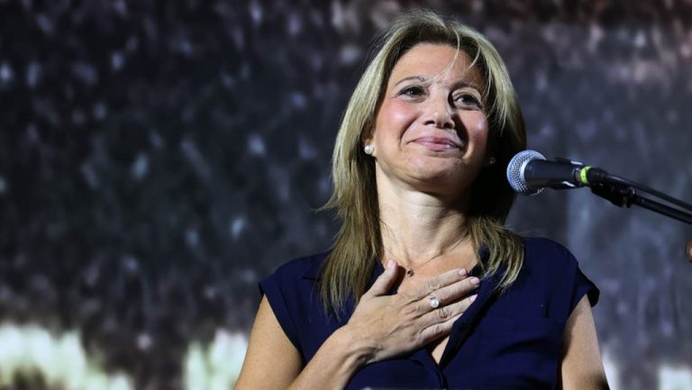 Η Μαρία Καρυστιανού ανακοινώνει το κόμμα της μέσα στην επόμενη εβδομάδα (photo)