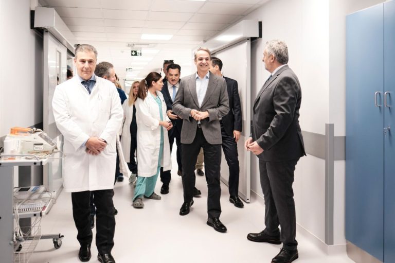 Στον Άγιο Σάββα ο Μητσοτάκης: Εγκαινιάστηκαν εννέα ανακαινισμένες χειρουργικές κλίνες (photo)