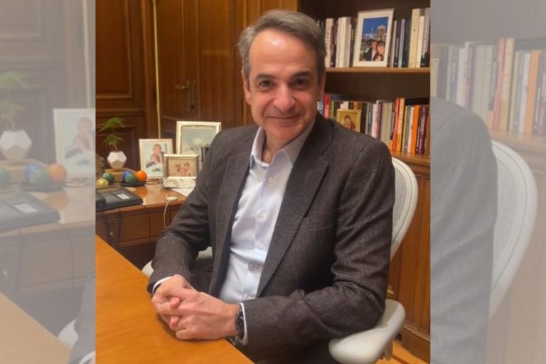 Αριθμοί, ντοκουμέντα και… χιούμορ του Κυριάκου Μητσοτάκη για το συμμάζεμα στα Πανεπιστήμια (VIDEO)