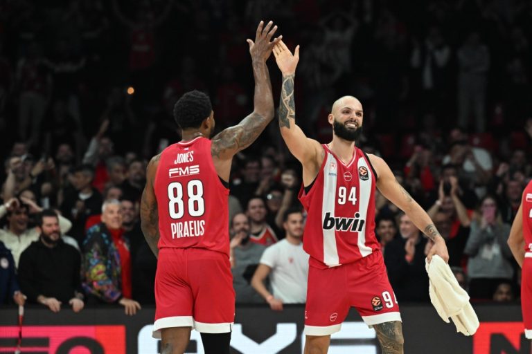 Ολυμπιακός – Μπασκόνια 90-80: «Διπλό χτύπημα» και 22-11 στην EuroLeague