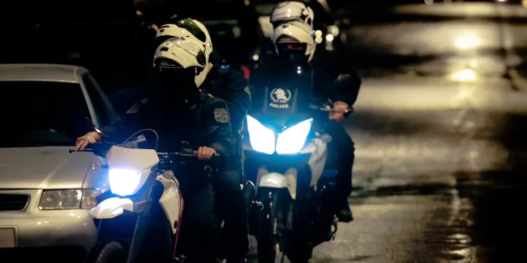 Τροχαίο με εμπλοκή ομάδας ΔΙ.ΑΣ. στη Λεωφόρο Αθηνών – Ελαφρά τραυματίες