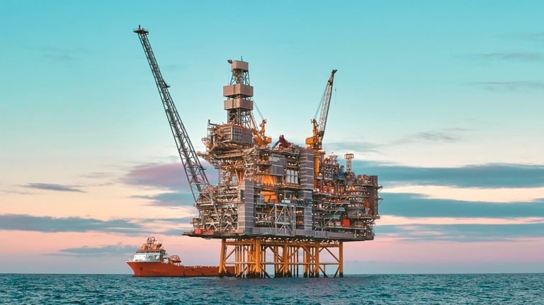 Κάτω από τα 80 δολάρια το Brent – Ελπίδες για συμφωνία ΗΠΑ – Ιράν