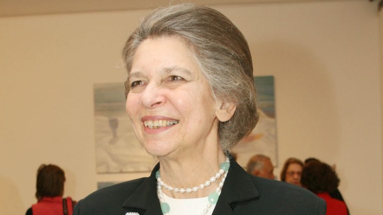 Πριγκίπισσα Ειρήνη: Τη Δευτέρα η κηδεία της στη Μητρόπολη Αθηνών