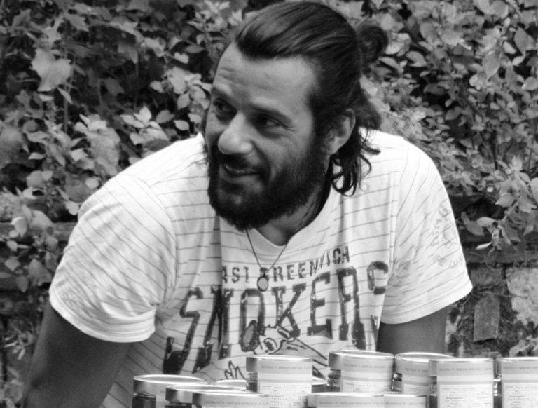 Γιώργος Σεϊταρίδης: Το «τέρμα γκάζι» στην καριέρα και η απόδραση στο Πήλιο-Η απάντηση στις φήμες για ουσίες