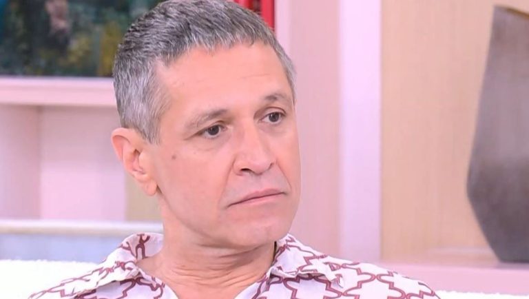 Δύσκολες ώρες για τον Αιμίλιο Χειλάκη – «Το παιδί μέσα μου σήμερα γέρασε, το πήρες μαζί σου»