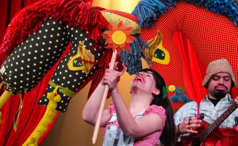 «Χέη- Χοπ! Παιχνίδια στη Φάρμα…»: Της Άννας Σεβαστής Τζίμα για βρέφη από 18 μηνών και μικρά παιδιά έως και 5 ετών!