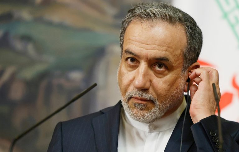 Ιράν: «Έχει χαθεί η εμπιστοσύνη προς τις ΗΠΑ» δηλώνει ο Αμπάς Αραγτσί