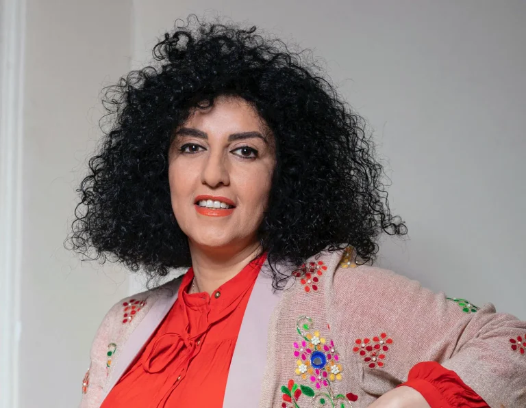 Ιράν: Η Νάργκες Μοχαμαντί ξεκινά απεργία πείνας διαμαρτυρόμενη για την φυλάκισή της