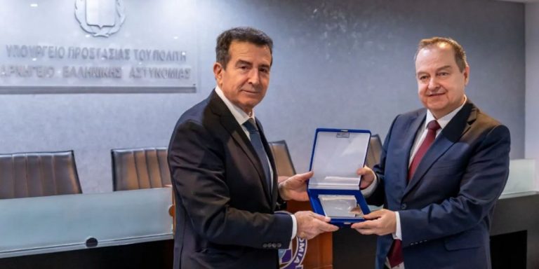 Χρυσοχοΐδης: Κοινές περιπολίες Ελλήνων και Σέρβων αστυνομικών σε Χαλκιδική και Ζάκυνθο