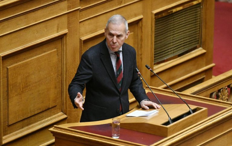 Ιράν: Παίρνει αποστάσεις από τον Αρχηγό ΓΕΕΘΑ ο Δαβάκης – «Οι δηλώσεις του δεν εκφράζουν τη γραμμή της κυβέρνησης»