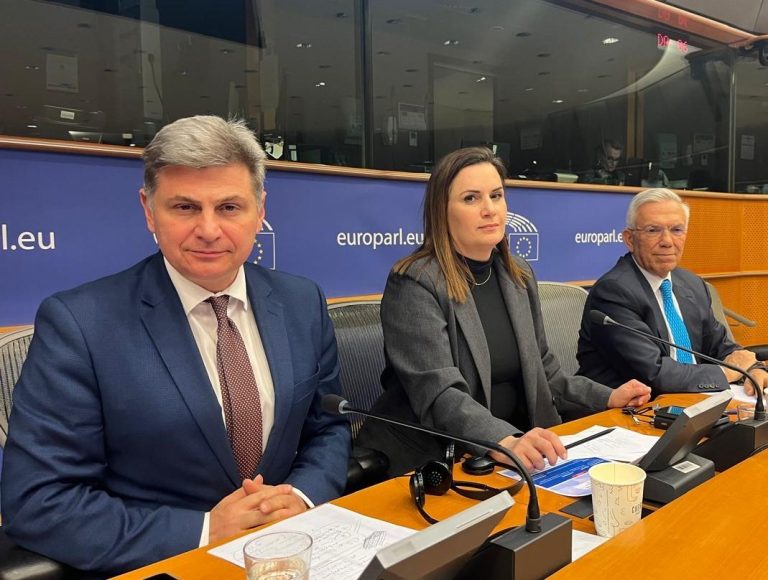  Ευρωπαϊκή ΑΟΖ στη Μεσόγειο προτείνουν ως απάντηση στις απειλές Νικόλας Φαραντούρης και Γιάννης Βαληνάκης