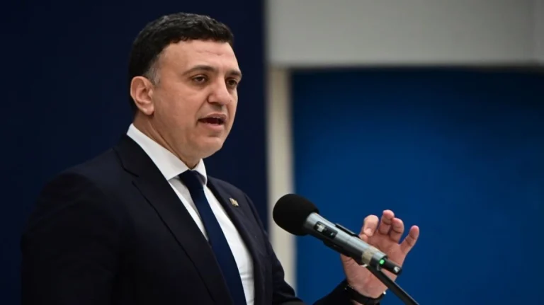 Σκληρό μήνυμα Κικίλια για το 2015: «Δεν θα αφήσουμε τις γειτονιές της Αθήνας στο έλεος της παράνομης μετανάστευσης»