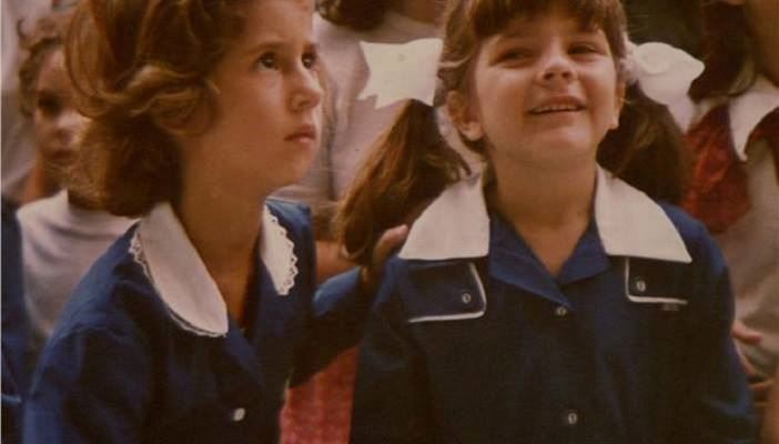 Σαν σήμερα 6 Φεβρουαρίου 1982: Το τέλος της σχολικής «μπλε ποδιάς» (VIDEO&PHOTO)